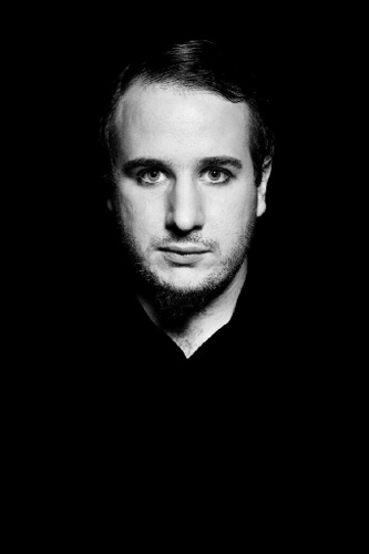portrait_far_jomepage.jpg